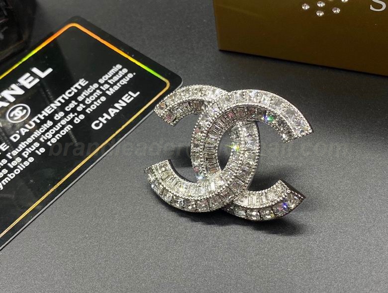 Chanel Brooch 296